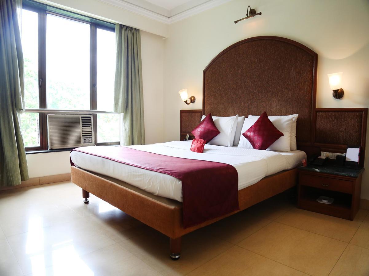 Hotel Srimaan Pune Eksteriør billede