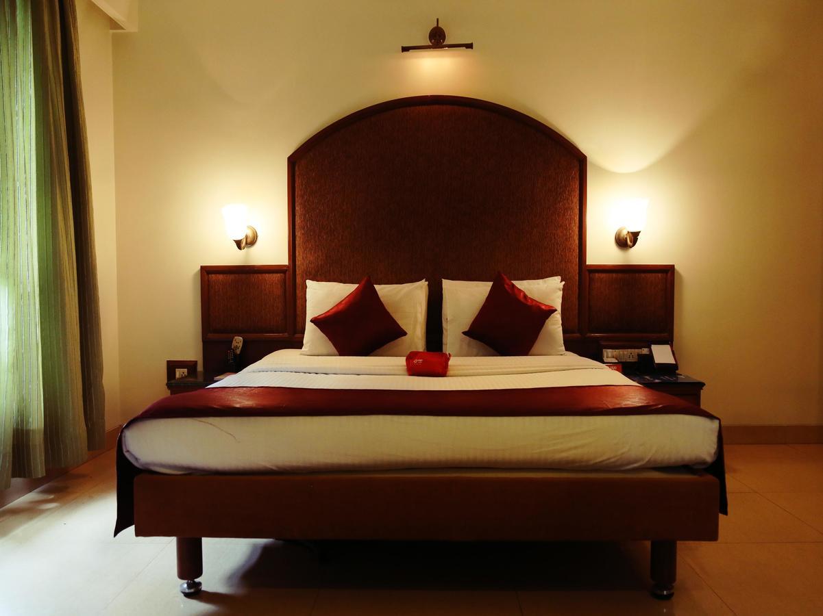 Hotel Srimaan Pune Eksteriør billede