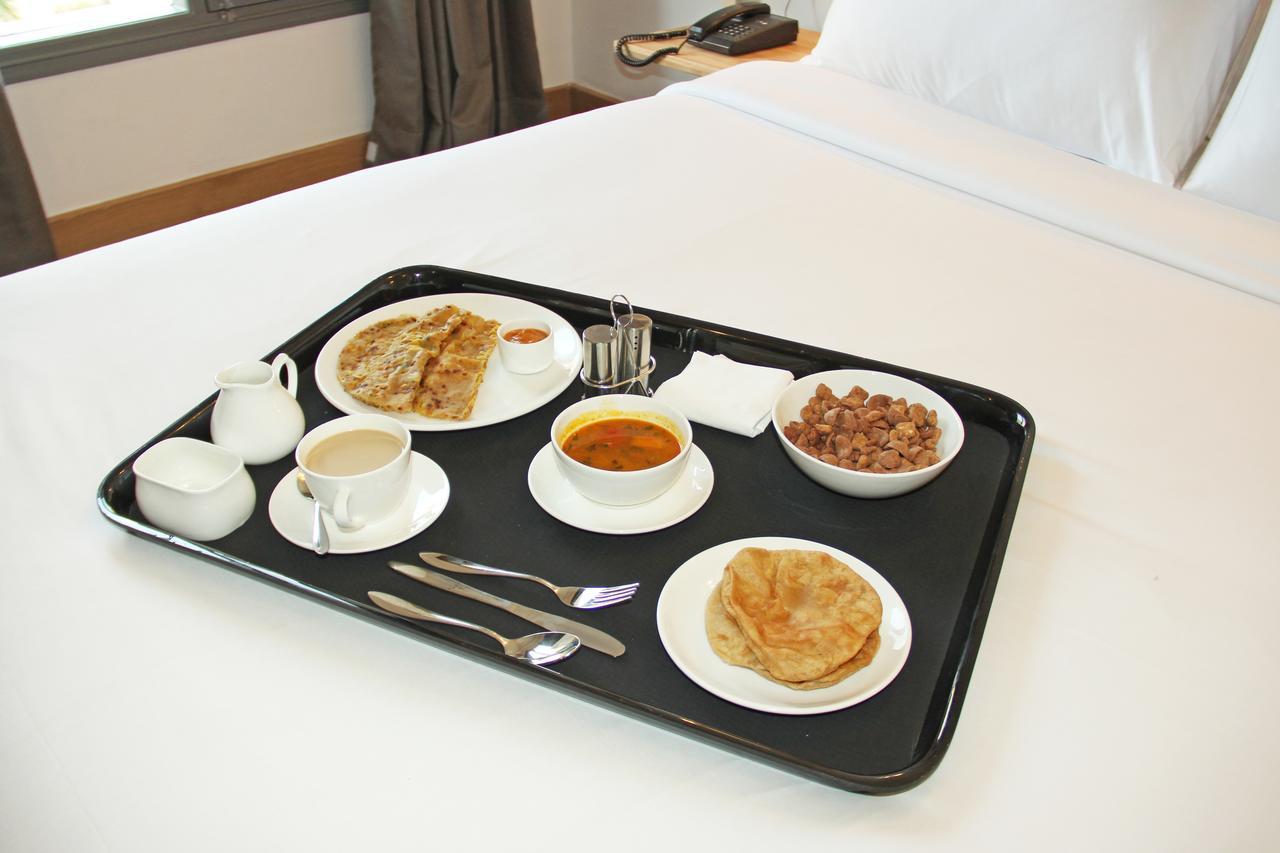 Hotel Srimaan Pune Eksteriør billede