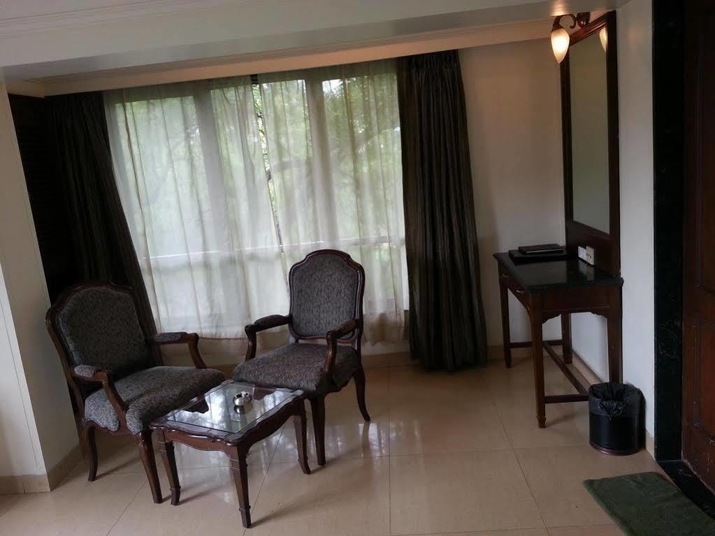 Hotel Srimaan Pune Eksteriør billede